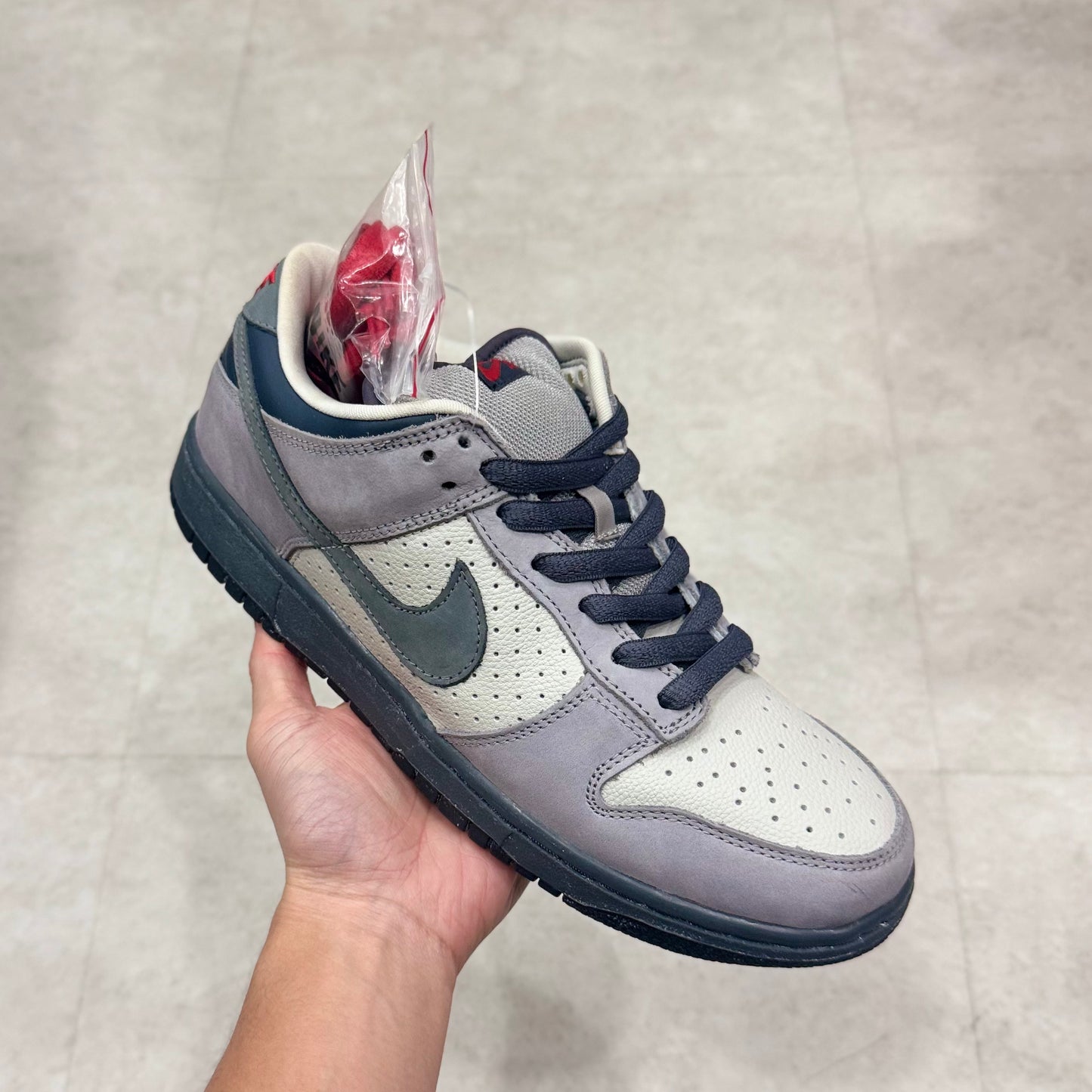 304292-006 Nike SB Dunk Band-Aid