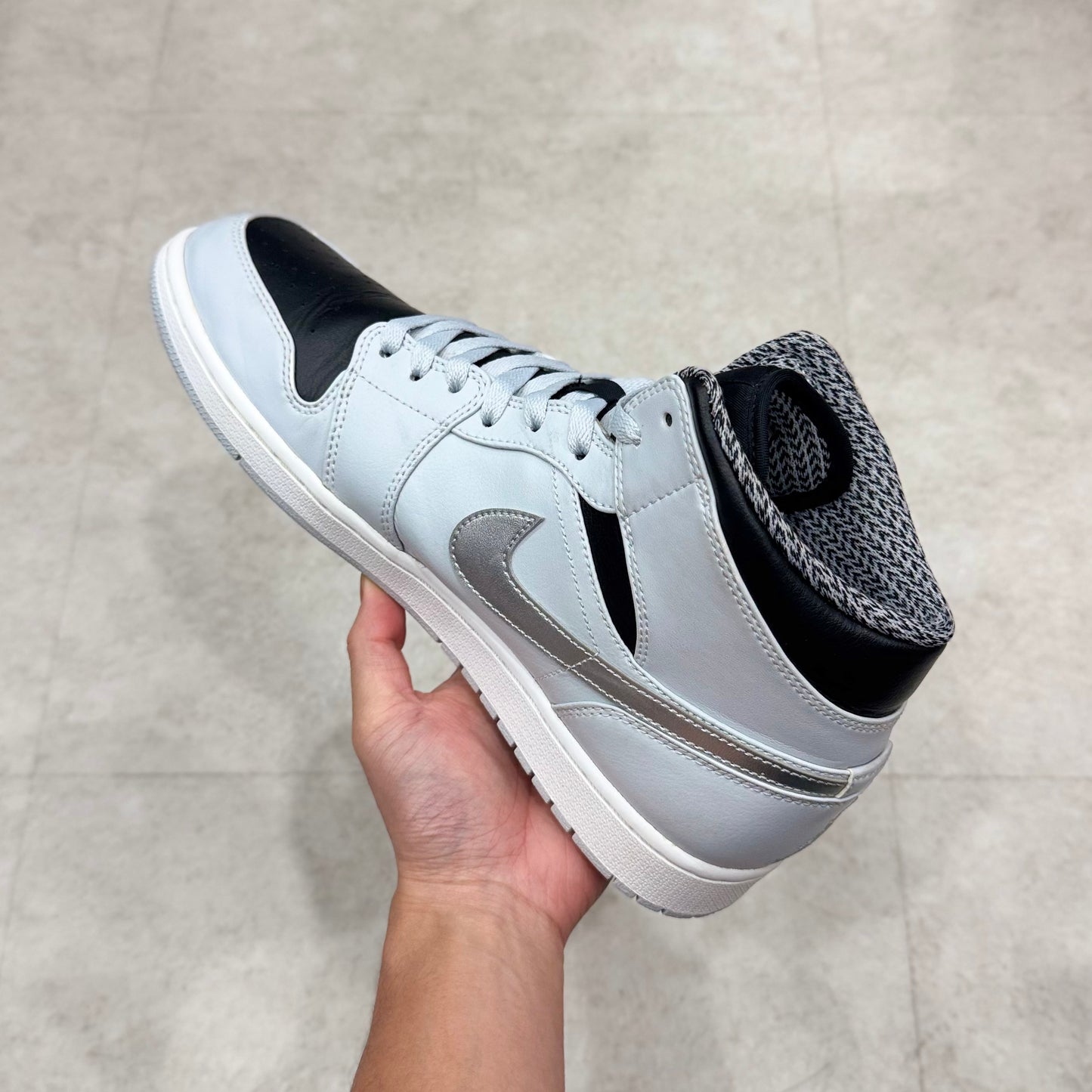 554724-032 Nike Air Jordan 1 Pure Platinum  2016