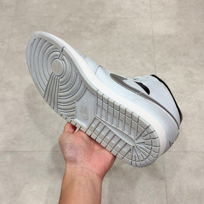 554724-032 Nike Air Jordan 1 Pure Platinum  2016