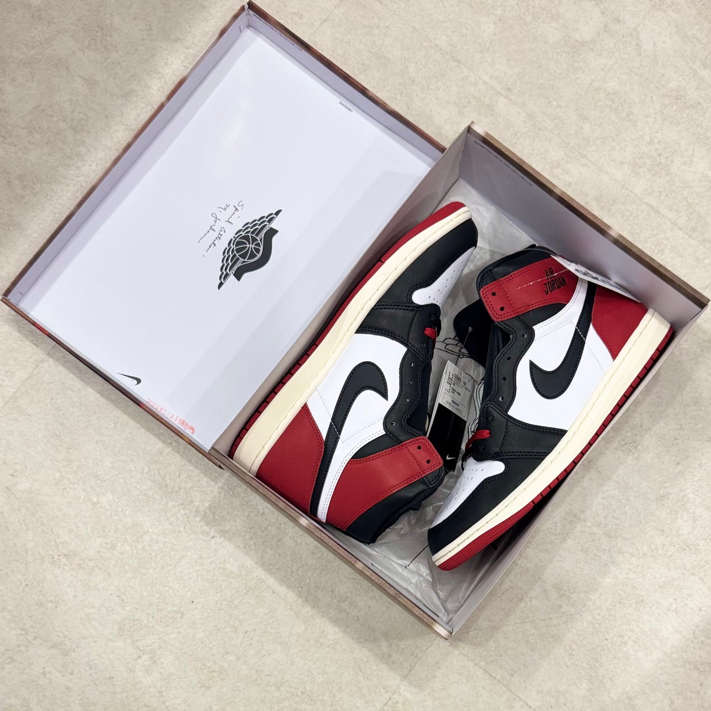 DZ5485-106 Nike Air Jordan 1 Black Toe 2025