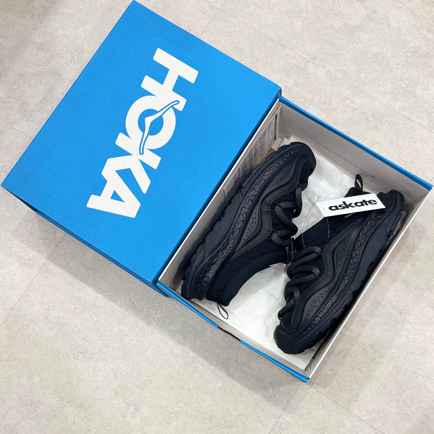 1141570 Hoka Ora Primo Black