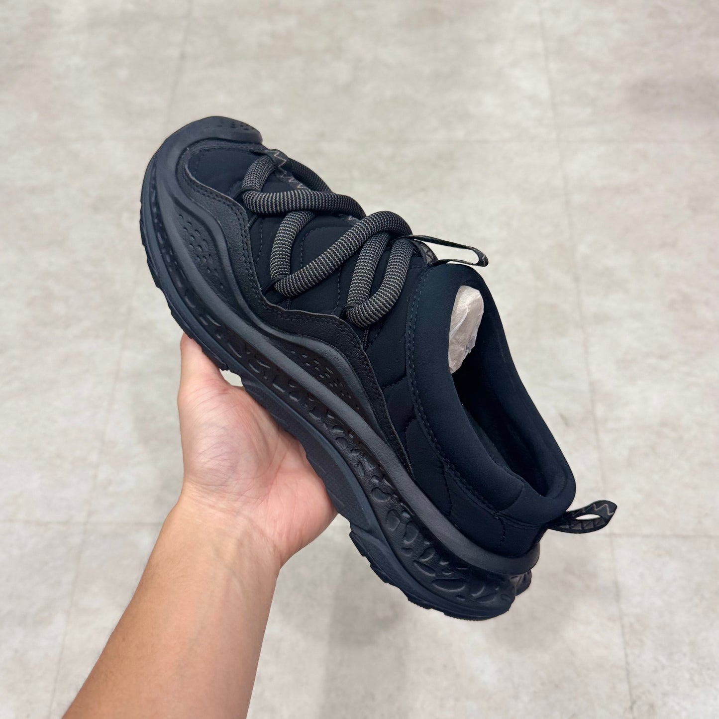 1141570 Hoka Ora Primo Black