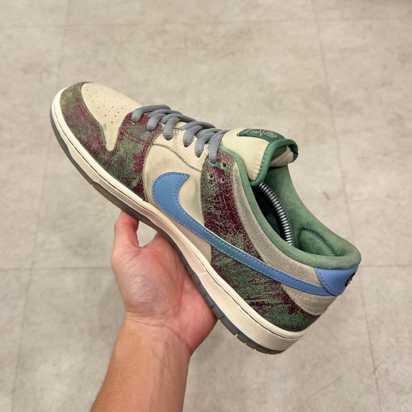 FN4193-100 Nike SB Dunk Crenshaw Skate Club