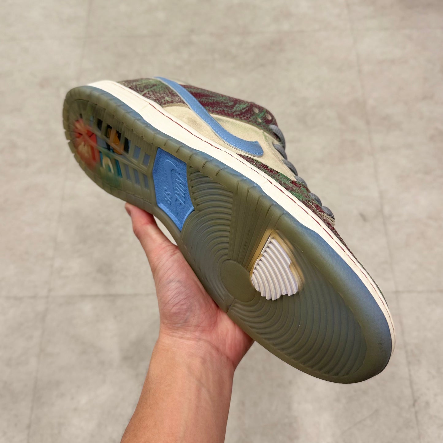 FN4193-100 Nike SB Dunk Crenshaw Skate Club