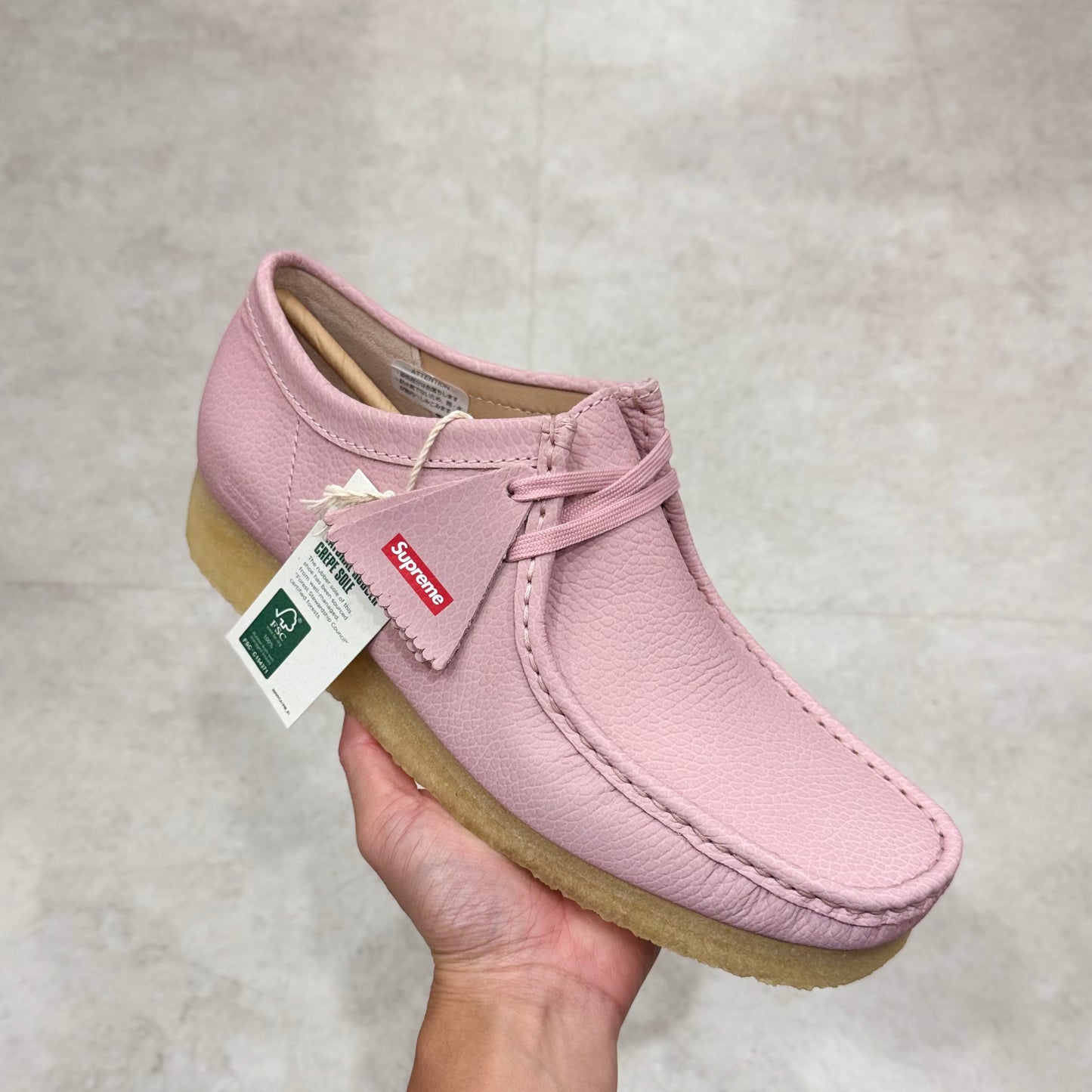 61907575 Clarks Wallabee Supreme
