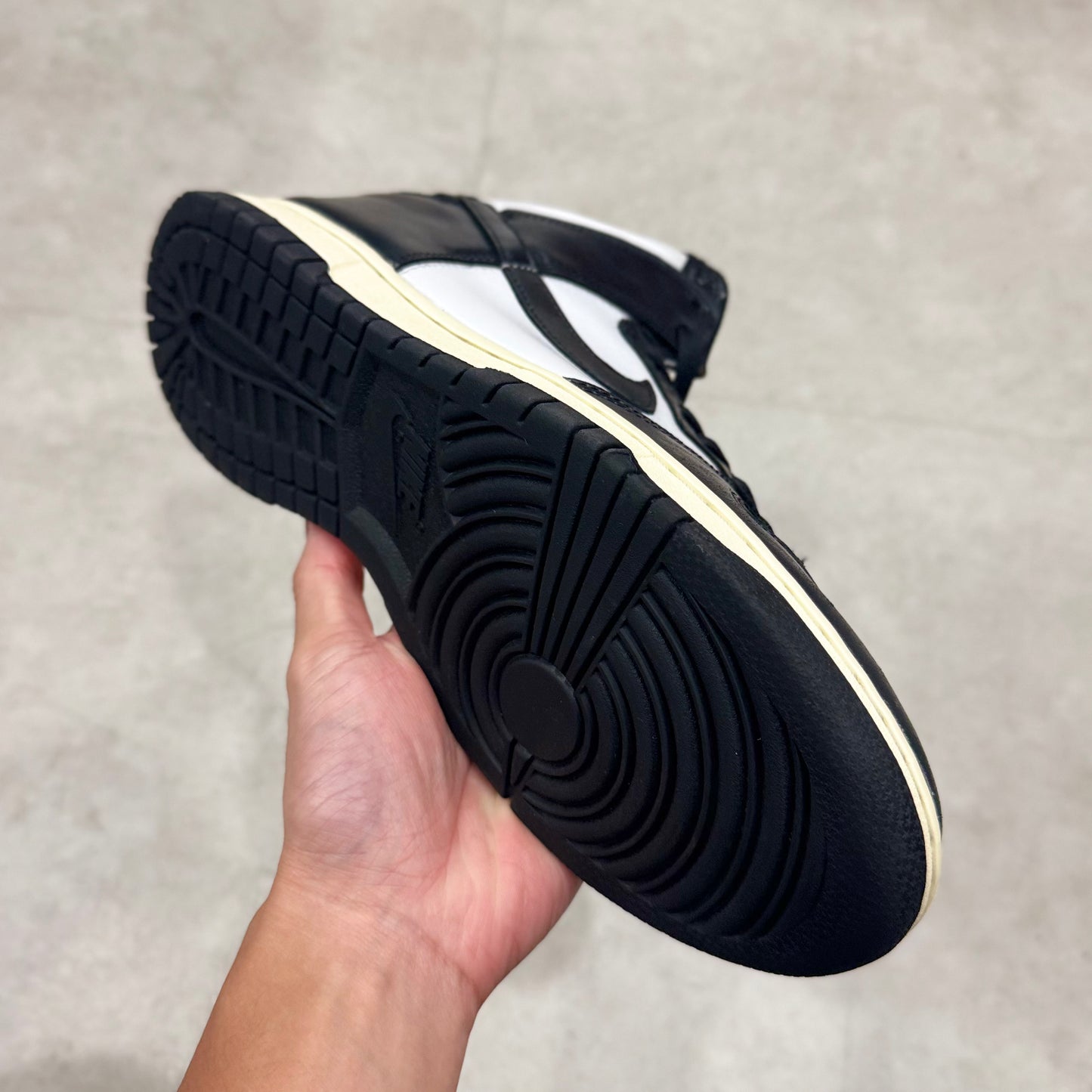 DQ8581-100 Nike Dunk Vintage Panda