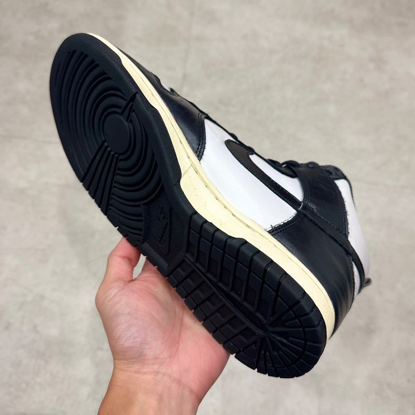 DQ8581-100 Nike Dunk Vintage Panda