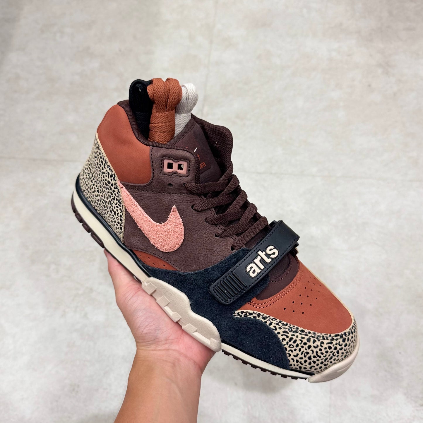 IF0501-200 Nike Air Trainer 1 Arts-Rec