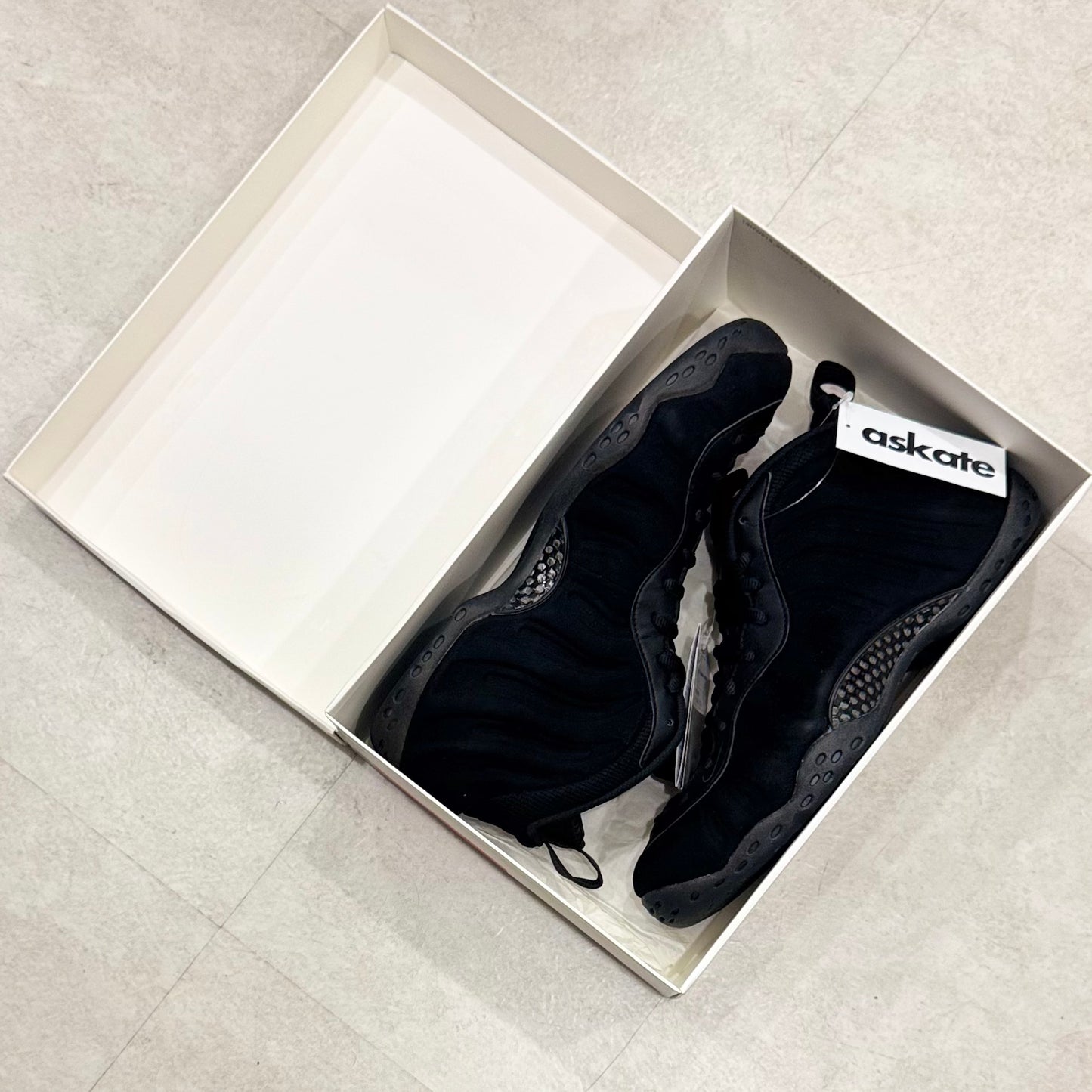 575420-006 Nike Air Foamposite Black Suede