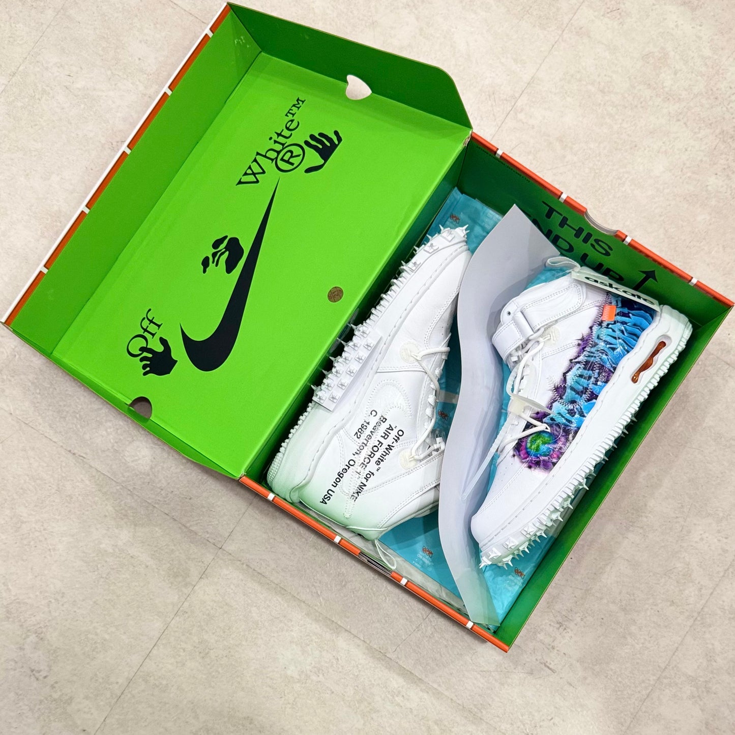 DR0500-100 Nike Air Force 1 Off-White
