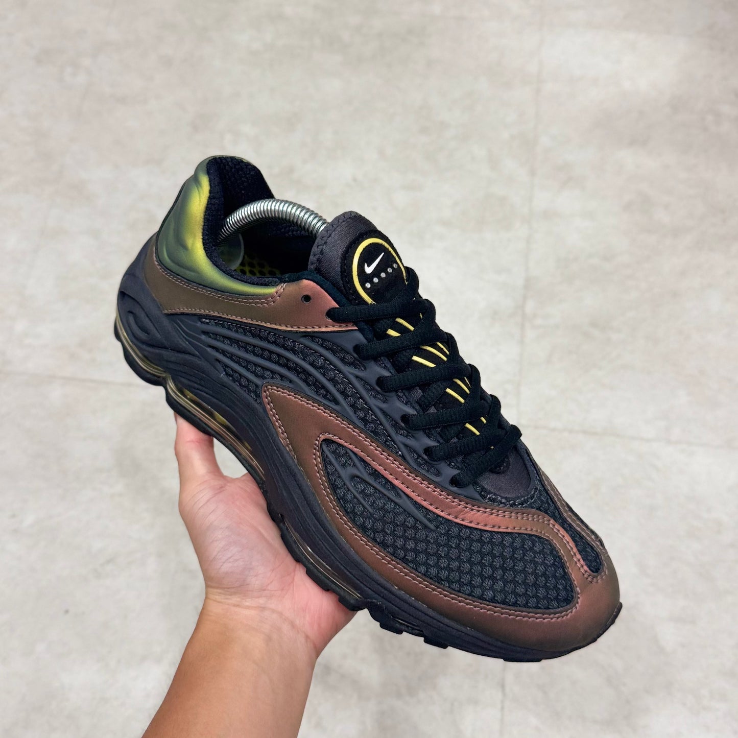 CV6984-001 Nike Air Tuned Max Celery