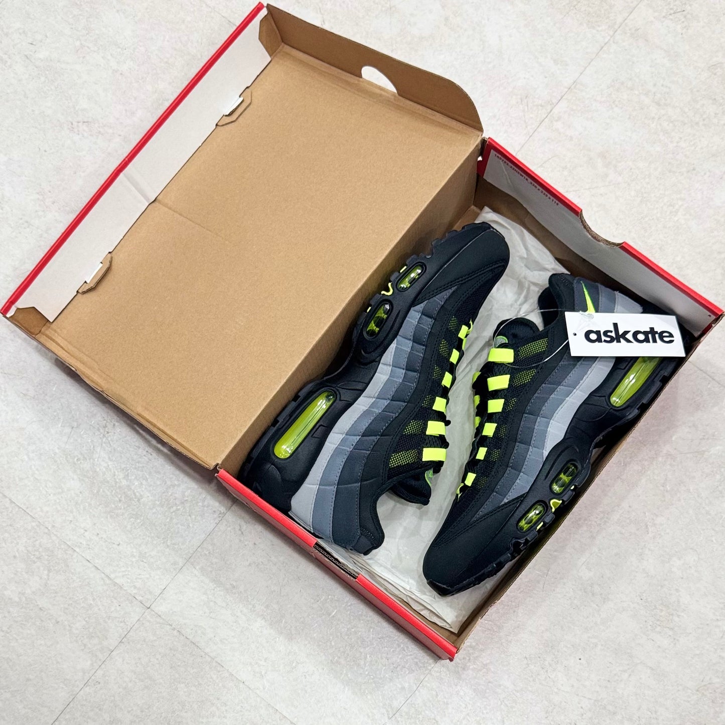 FV4710-001 Nike Air Max 95 Black Neon