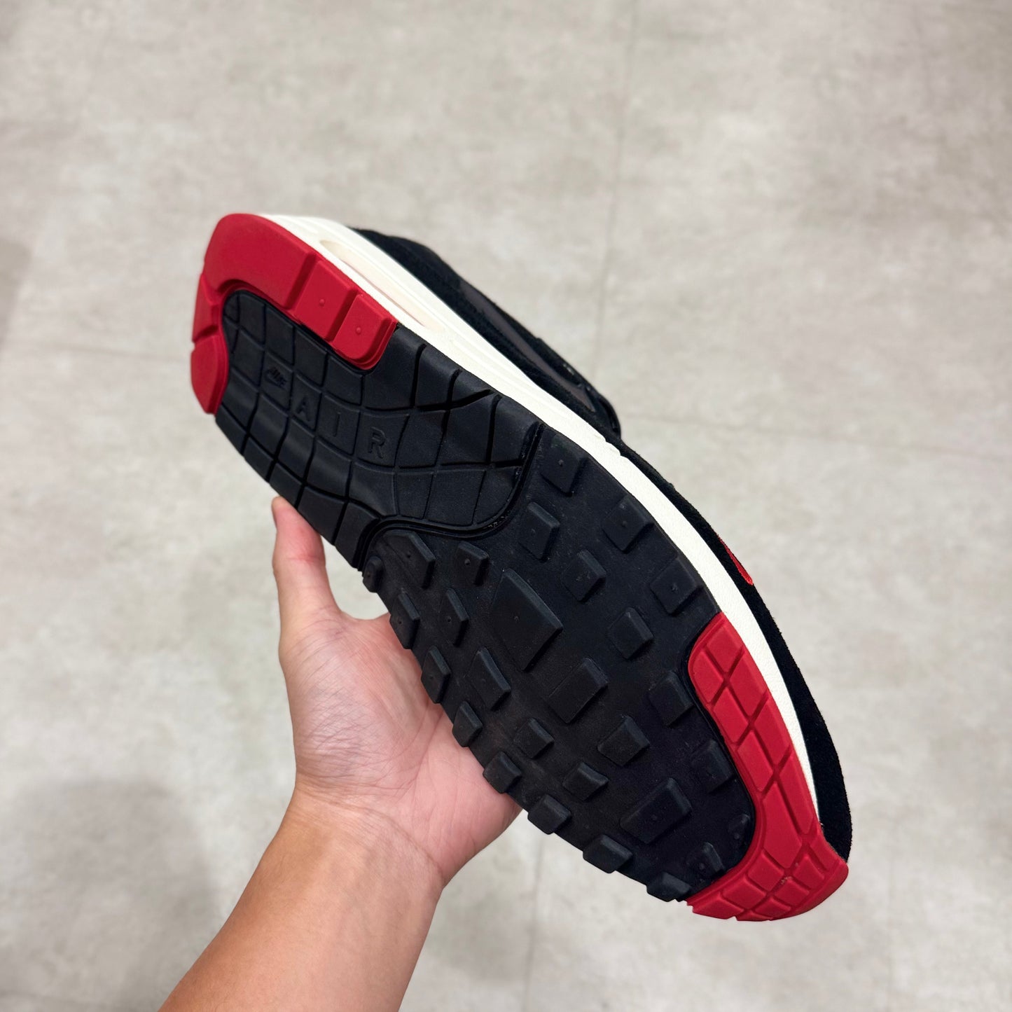 875844-007 Nike Air Max 1 Bred