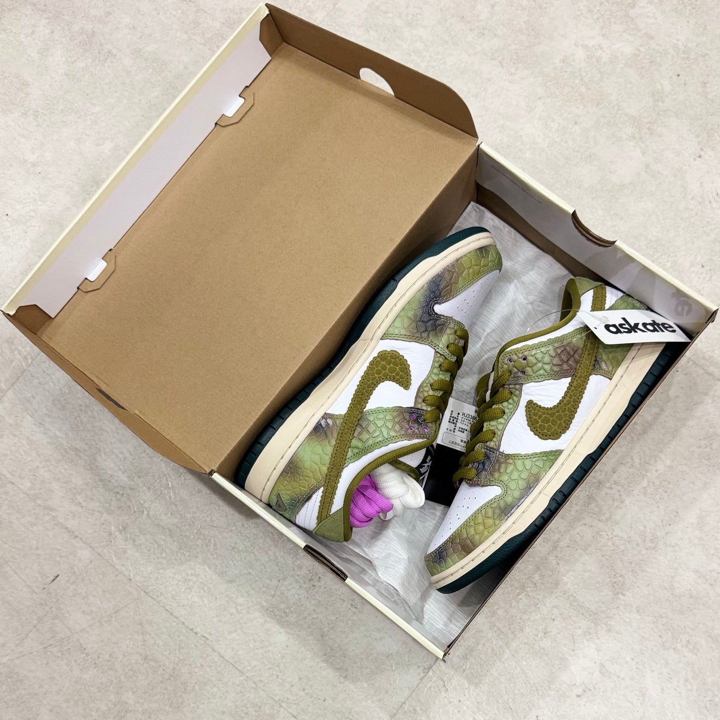 HJ3386-300 Nike SB Dunk Alexis Sablone