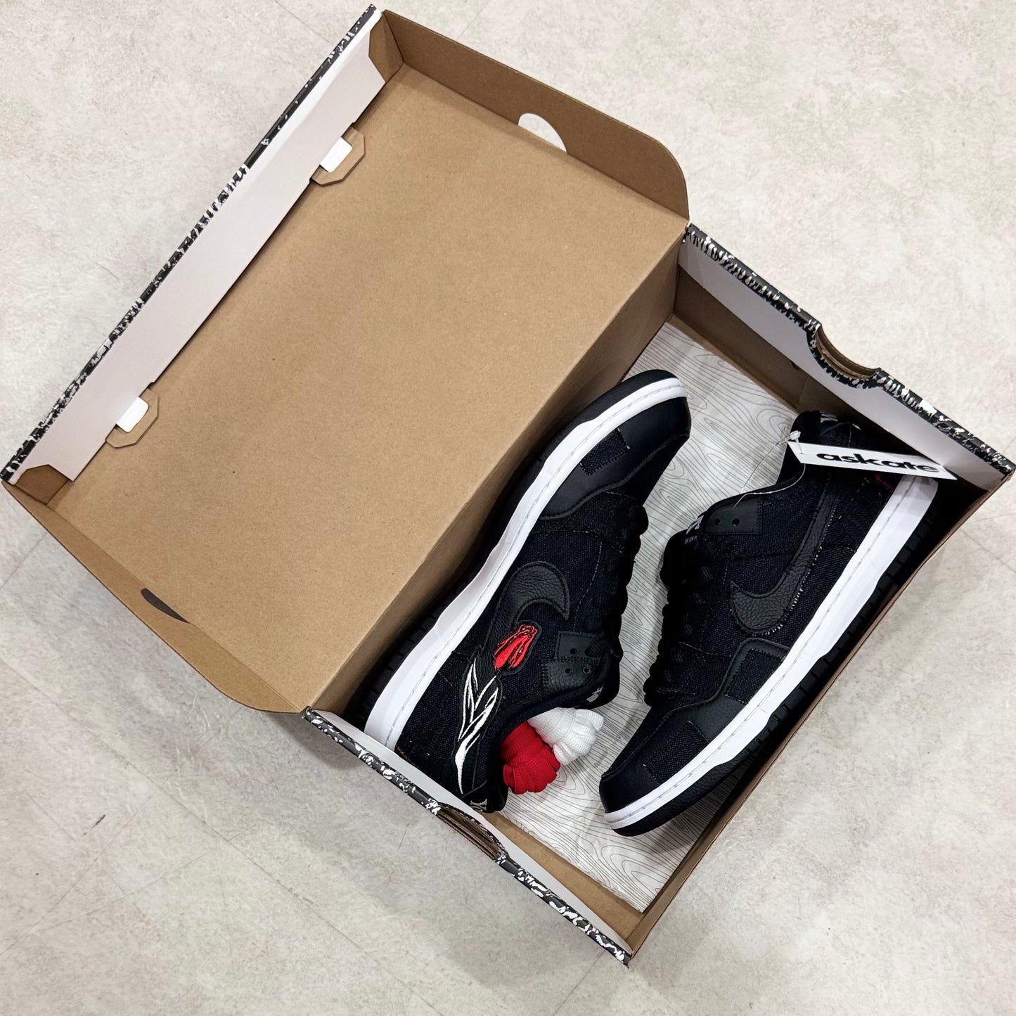 DD8386-001 Nike SB Dunk Wasted Youth(SP)