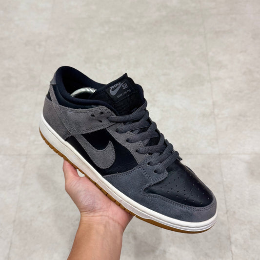 AR0778-001 Nike SB Dunk Dark Grey 2018