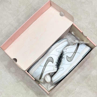 304292-008 Nike SB Dunk Medicom Toy 3