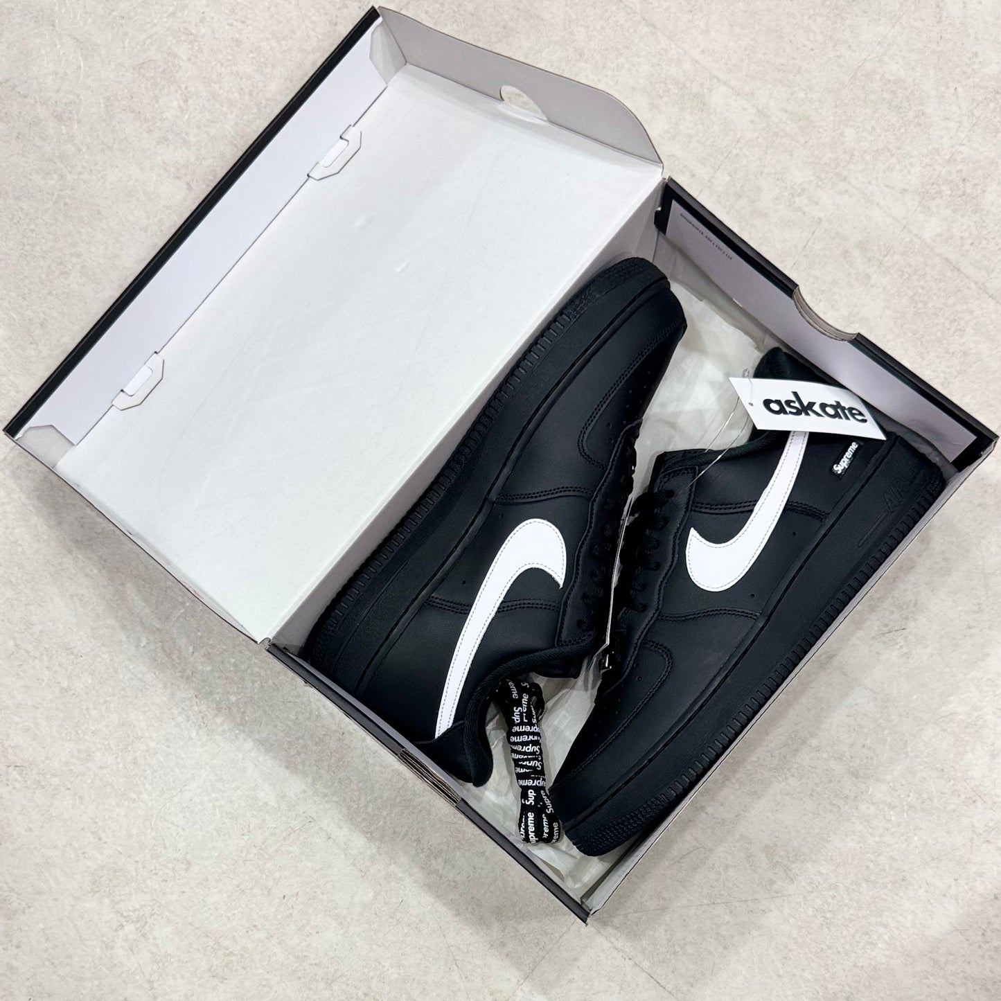 CU9225-002 Nike Air Force 1 Supreme 2025
