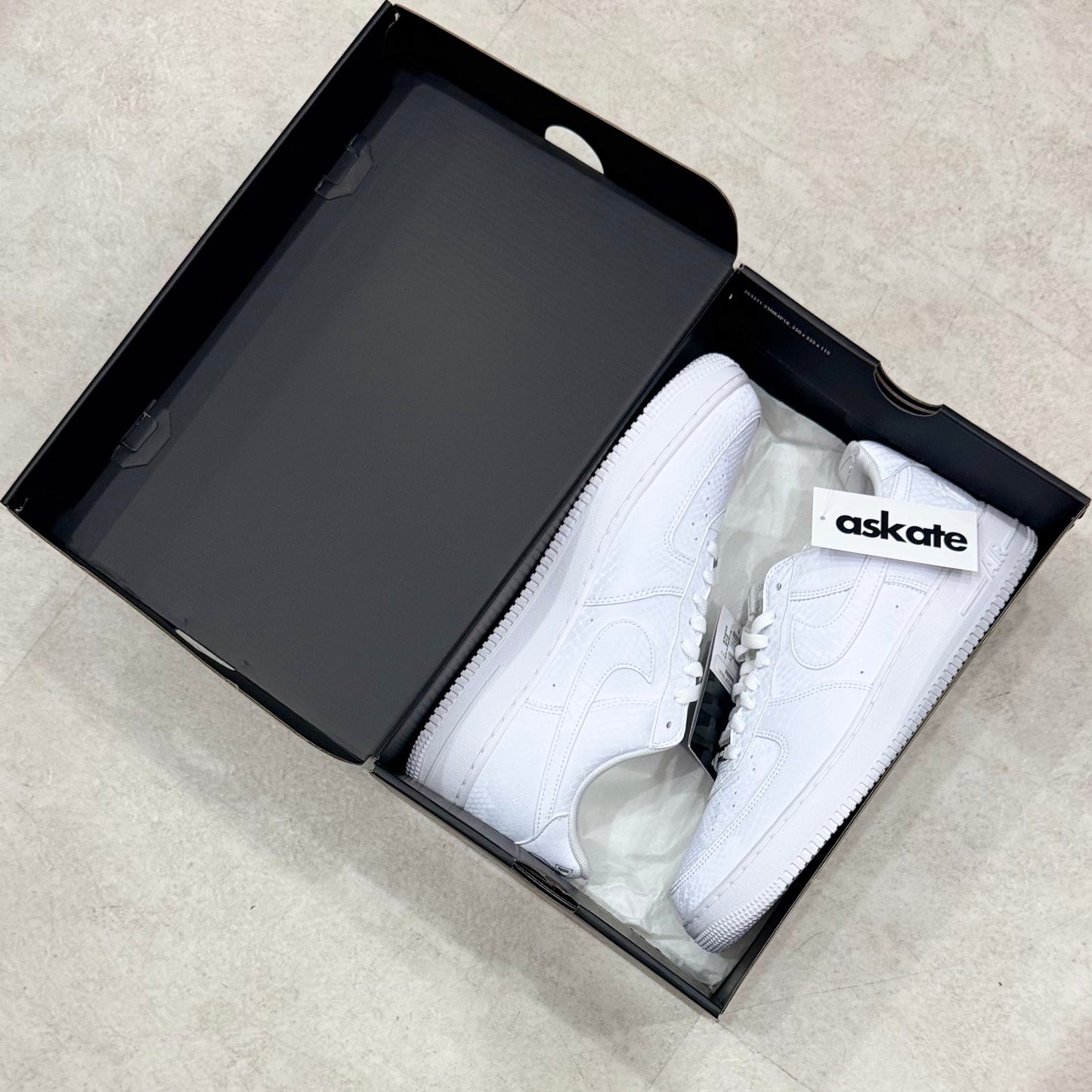 IB0018-100 Nike Air Force 1 Kobe Bryant Triple White