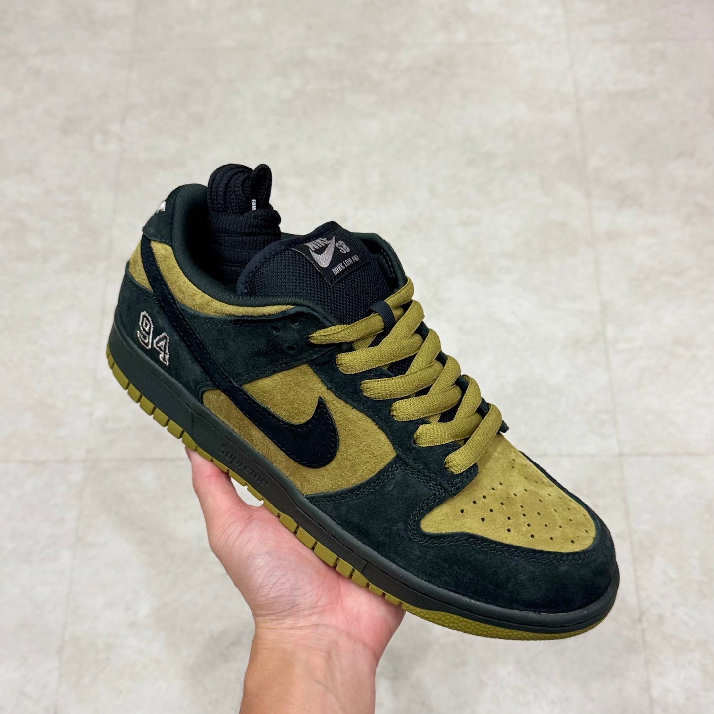 HQ8487-300 Nike SB Dunk Supreme Camper Green